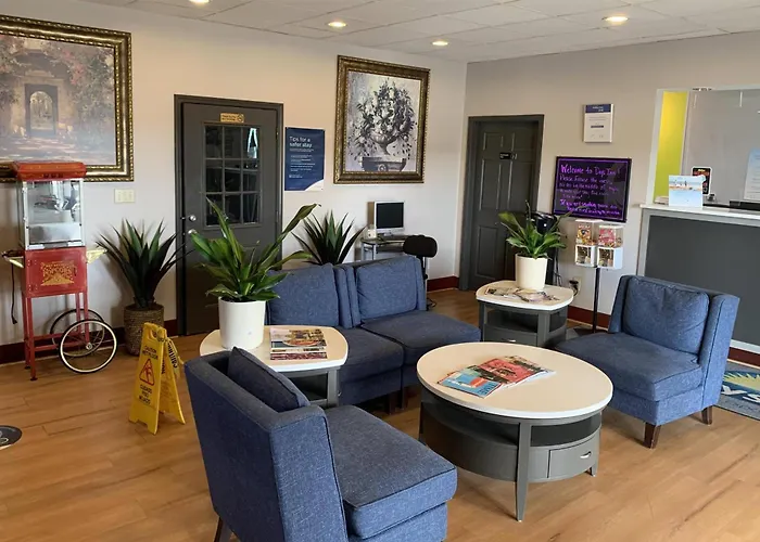 Days Inn By Wyndham Louisville Airport Fair And Expo Center